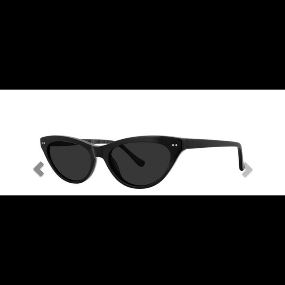 Kensie Polorized Sunglasses. WORN ONLY ONCE!